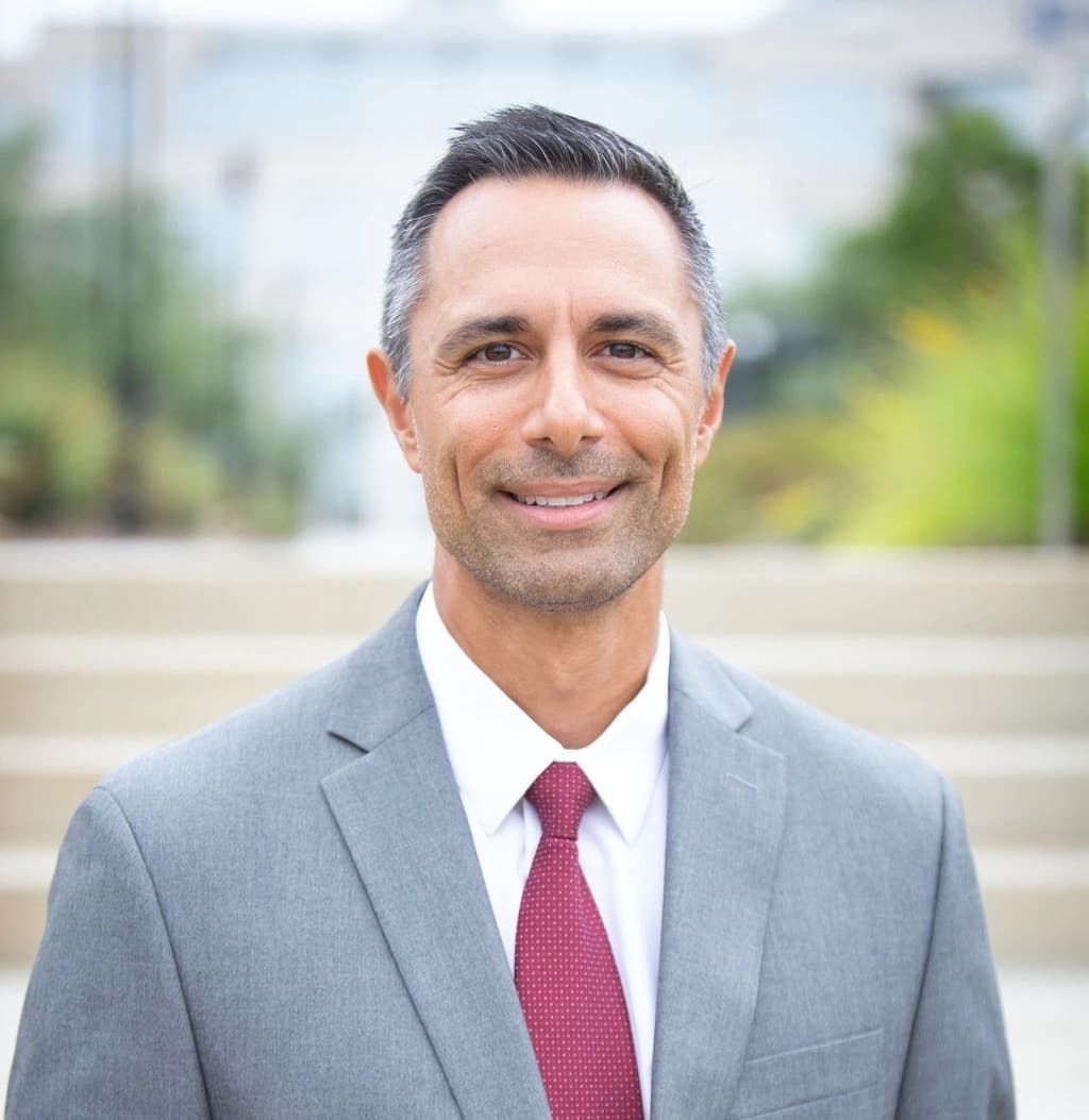 Dr. Adonis Saremi